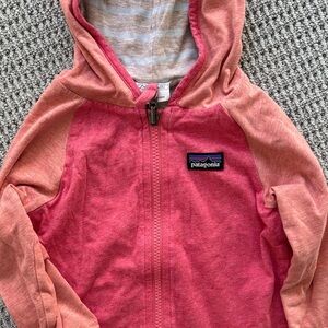Like new toddler Patagonia reversible hoodie